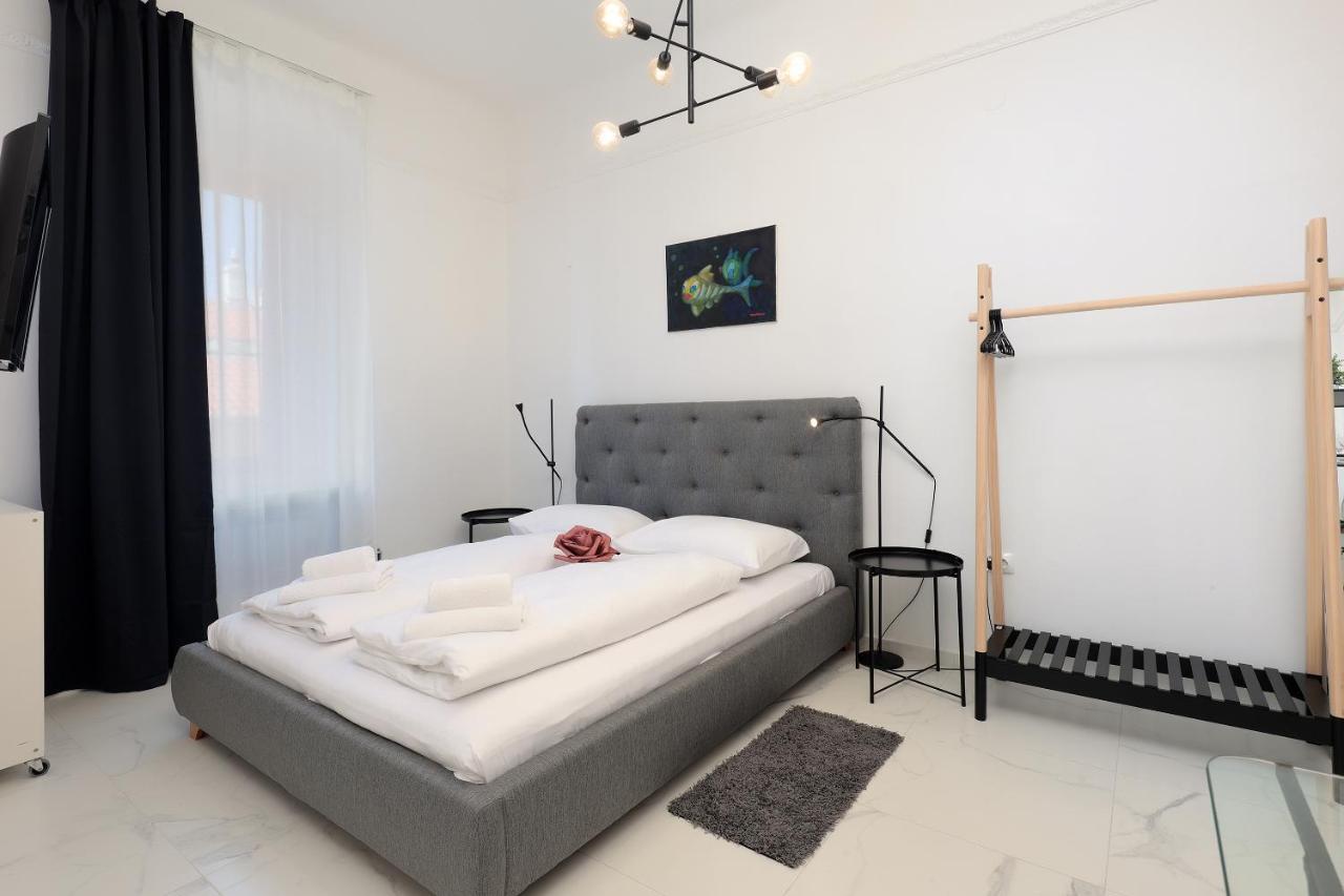 Apartments Luan リエカ エクステリア 写真