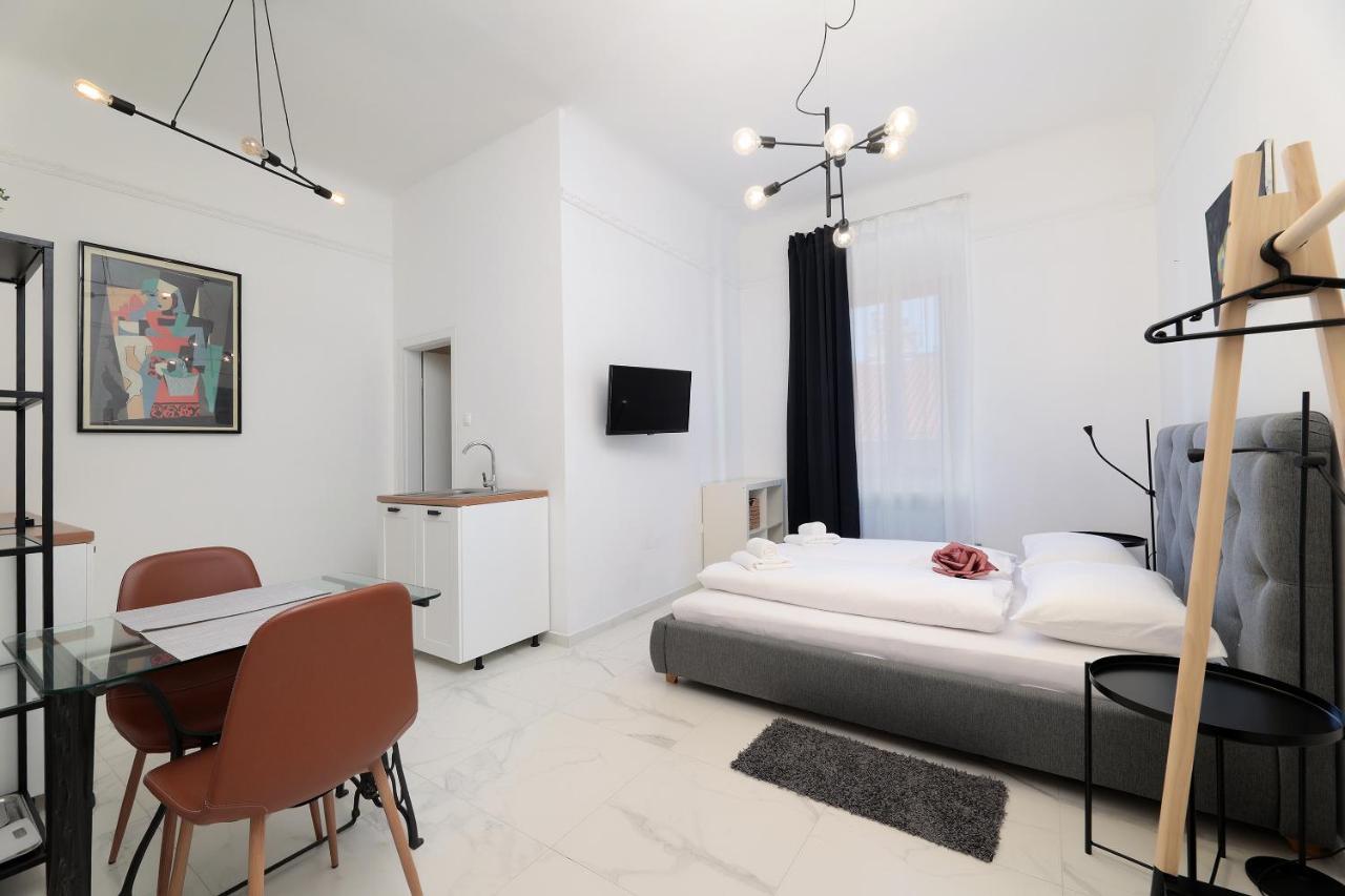 Apartments Luan リエカ エクステリア 写真