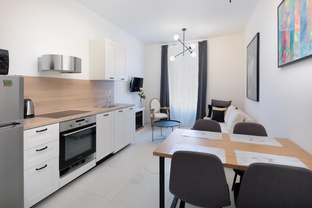 Apartments Luan リエカ エクステリア 写真